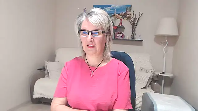 FleurMays online show from July 12, 2026, 4:24 am
