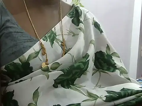 Snapshot of Hot_akshara chatting on October 8, 2025, 9:59 pm Hot akshara online show from October 8, 2025, 9:59 pm