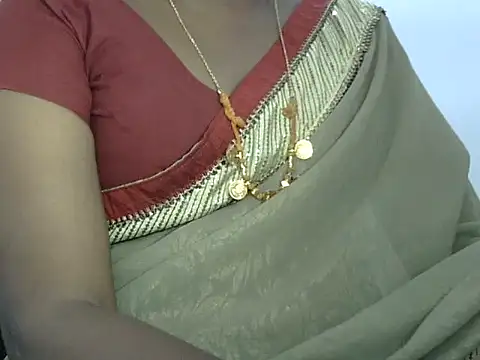 Snapshot of Hot_akshara chatting on October 1, 2025, 5:06 pm Hot akshara online show from October 1, 2025, 5:06 pm