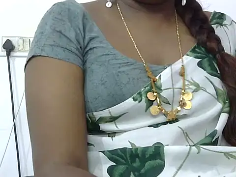 Snapshot of Hot_akshara chatting on September 28, 2025, 3:52 pm Hot akshara online show from September 28, 2025, 3:52 pm