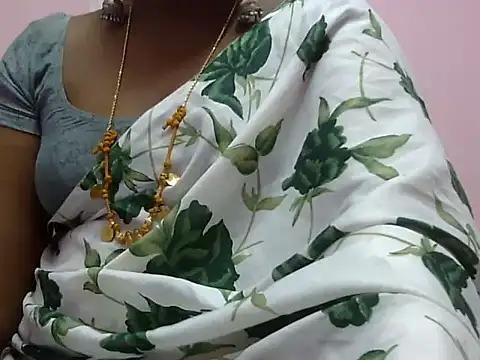 Hot akshara online show from April 15, 2026, 2:32 pm