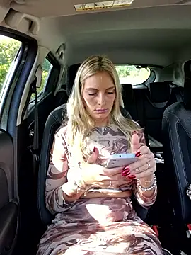 Lydie off online show from September 17, 2025, 1:24 pm