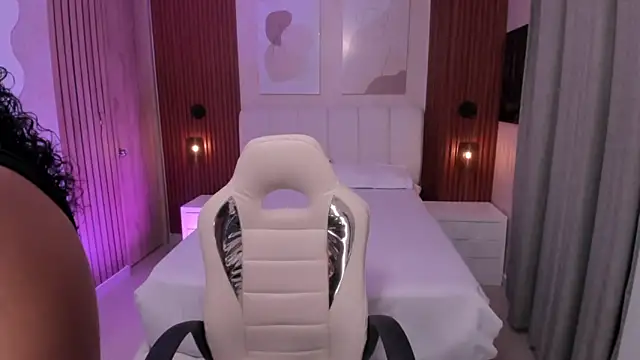 Leah Sweetie online show from October 7, 2025, 10:16 am