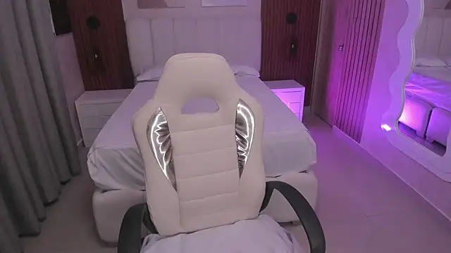 Leah Sweetie online show from September 27, 2025, 9:48 am