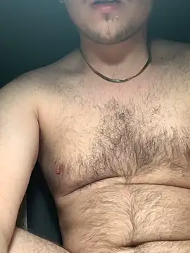 Snapshot of Izzou123 chatting on October 21, 2025, 5:18 am Izzou123 online show from October 21, 2025, 5:18 am