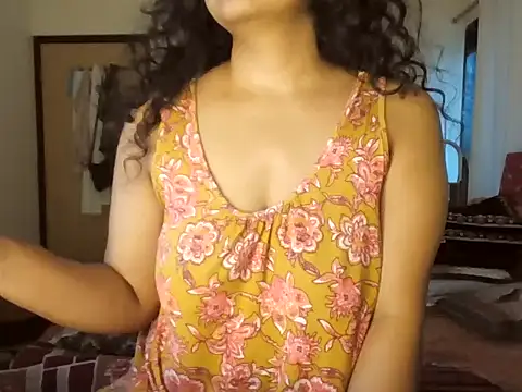 MakeMeCumAhh online show from October 30, 2025, 2:43 am