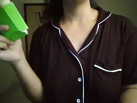 MakeMeCumAhh online show from April 4, 2026, 4:46 pm