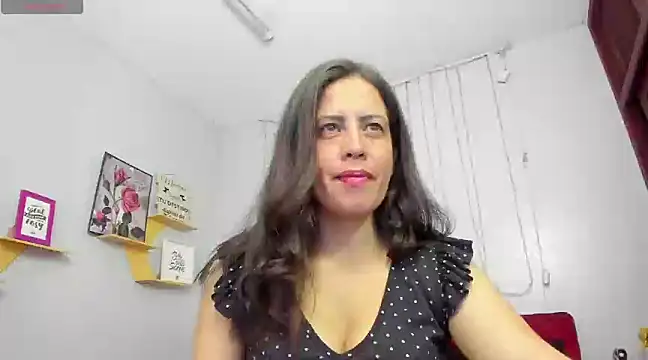kathina giraldo online show from March 21, 2025, 12:50 pm