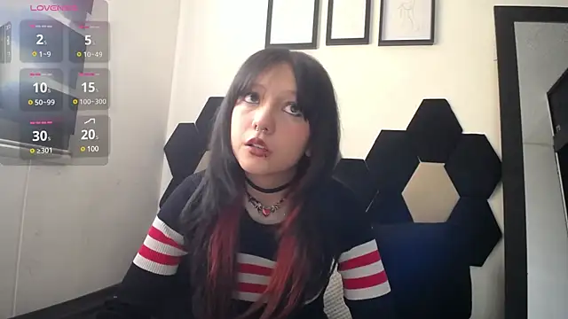 Maki Zein online show from February 18, 2025, 1:22 pm