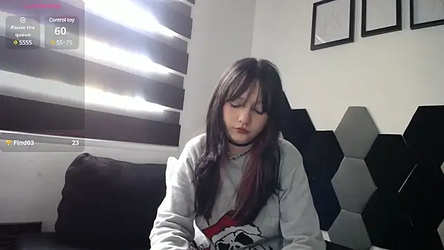 Maki Zein online show from March 4, 2025, 1:06 pm