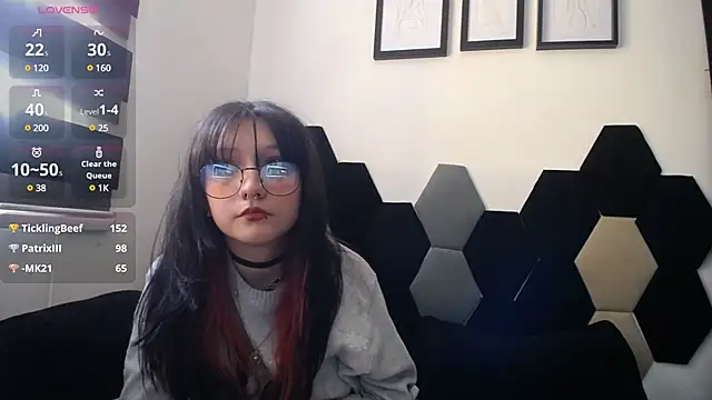 Maki Zein online show from February 17, 2025, 4:17 pm