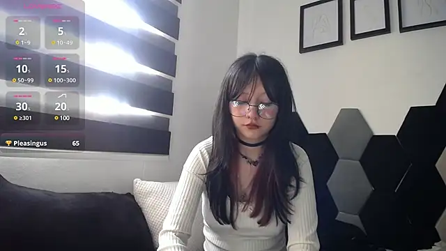 Maki Zein online show from March 10, 2025, 2:16 pm