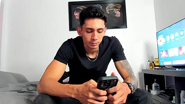 OliverBennet online show from October 4, 2025, 3:41 am