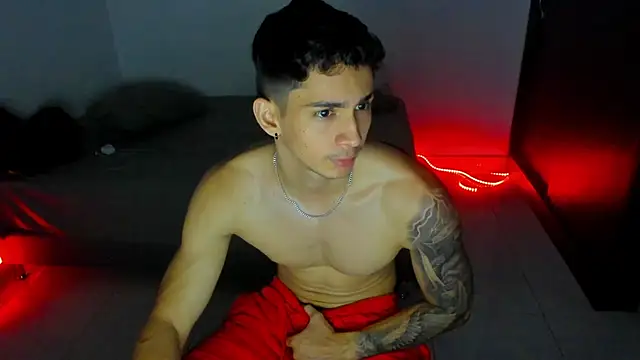 OliverBennet online show from February 26, 2025, 10:15 pm