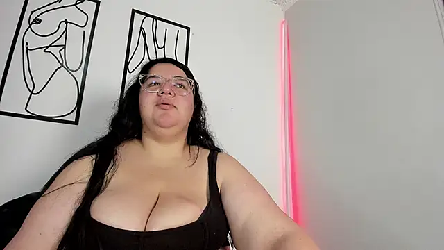 RubyPirsso18 online show from October 10, 2025, 7:04 pm