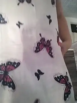 Snapshot of HannahEmmax2 chatting on September 19, 2025, 8:02 pm HannahEmmax2 online show from September 19, 2025, 8:02 pm