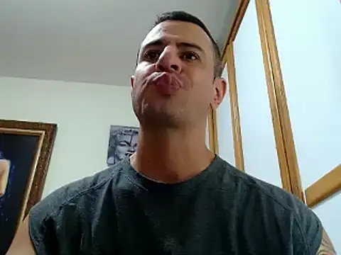 Snapshot of nicolay_74 chatting on February 14, 2025, 4:09 pm nicolay 74 online show from February 14, 2025, 4:09 pm