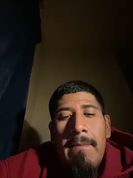 twohightwonut805 online show from February 15, 2025, 7:27 am