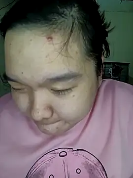 Snapshot of Thomgdee chatting on September 25, 2025, 5:57 am Thomgdee online show from September 25, 2025, 5:57 am