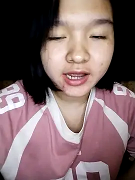 Snapshot of Thomgdee chatting on February 14, 2025, 11:53 am Thomgdee online show from February 14, 2025, 11:53 am