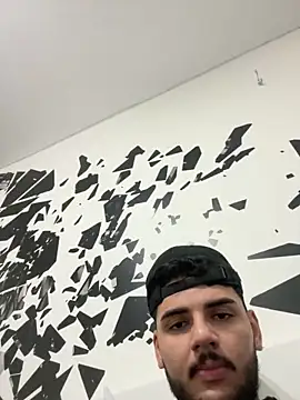 lehder47 online show from December 12, 2024, 4:04 am