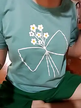 JasminePham online show from October 22, 2025, 7:19 am