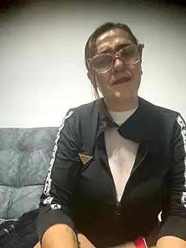 Snapshot of anastasia_and_jordan chatting on October 18, 2025, 9:44 am anastasia and jordan online show from October 18, 2025, 9:44 am