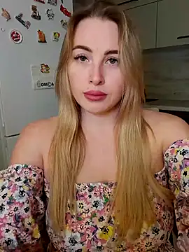 Cute Hot Alice online show from February 26, 2025, 8:15 pm