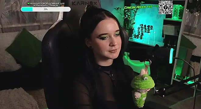 KiraLiLime online show from October 10, 2025, 2:40 pm