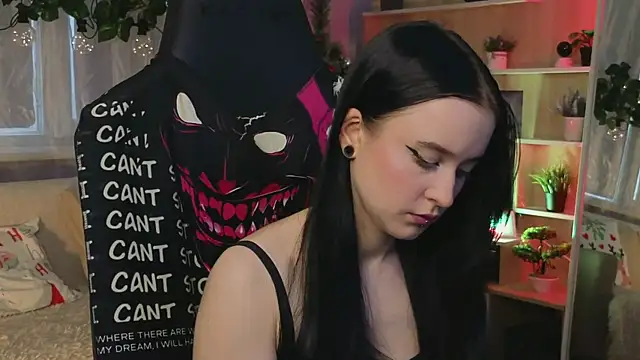 KiraLiLime online show from March 6, 2025, 12:41 pm