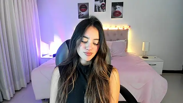 Snapshot of _Charlotte_evans_1 chatting on November 8, 2025, 12:25 am Charlotte evans 1 online show from November 8, 2025, 12:25 am