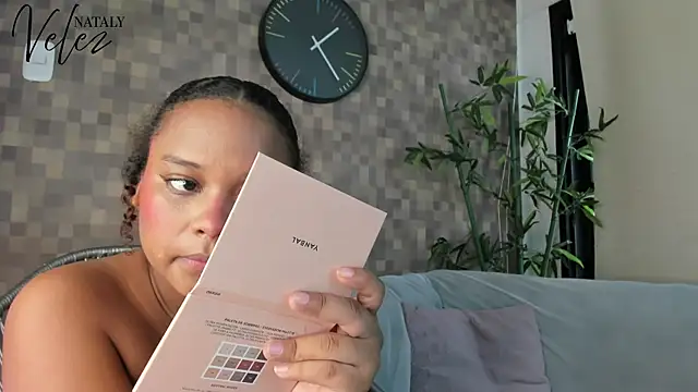 nataly velez online show from November 21, 2025, 7:13 pm