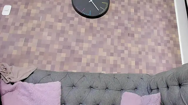 nataly velez online show from September 27, 2025, 7:31 pm