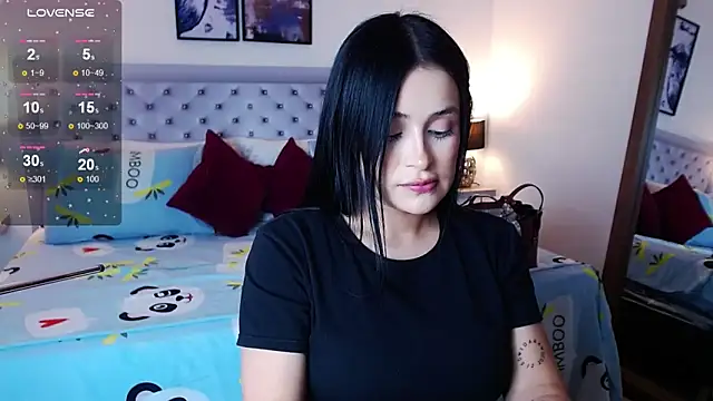 sarascottt online show from February 14, 2026, 6:52 pm