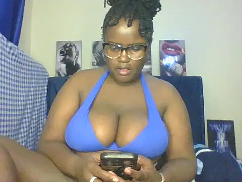 Snapshot of Montel_Montel_ chatting on October 31, 2025, 11:55 pm Montel Montel  online show from October 31, 2025, 11:55 pm