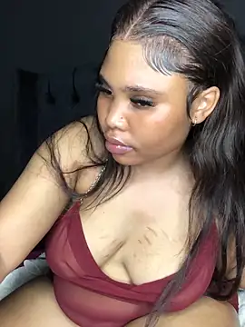 Anaelle24 online show from January 28, 2025, 8:15 pm