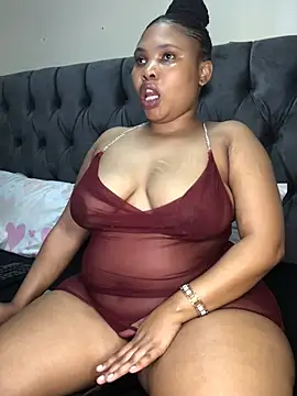 Snapshot of Anaelle24 chatting on June 25, 2026, 5:34 am Anaelle24 online show from June 25, 2026, 5:34 am
