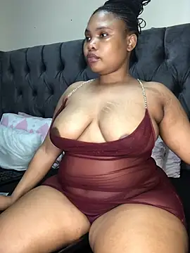 Snapshot of Anaelle24 chatting on July 12, 2026, 3:51 am Anaelle24 online show from July 12, 2026, 3:51 am