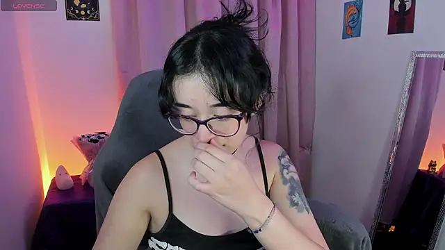 indra cam online show from April 9, 2026, 4:25 am