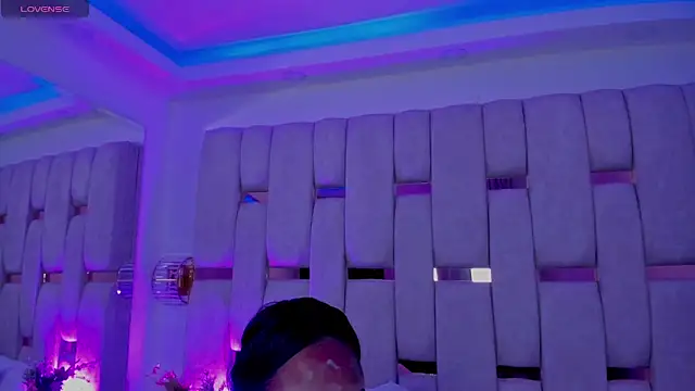 mia schwarz online show from March 18, 2026, 9:37 pm