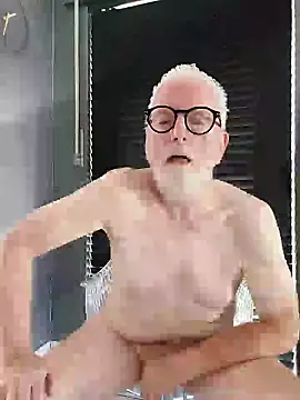 Greyhound70 online show from September 19, 2025, 11:36 am