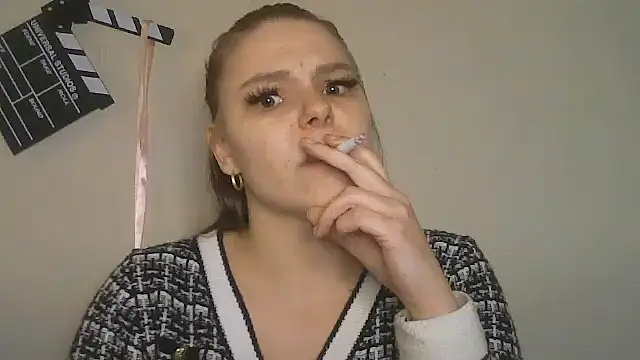 PetiteB Official online show from February 9, 2025, 3:00 am