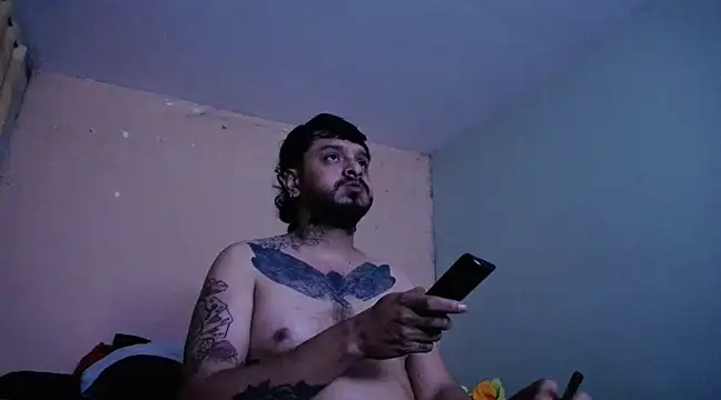 Snapshot of PinkLooXXX chatting on February 2, 2025, 6:25 am PinkLooXXX online show from February 2, 2025, 6:25 am