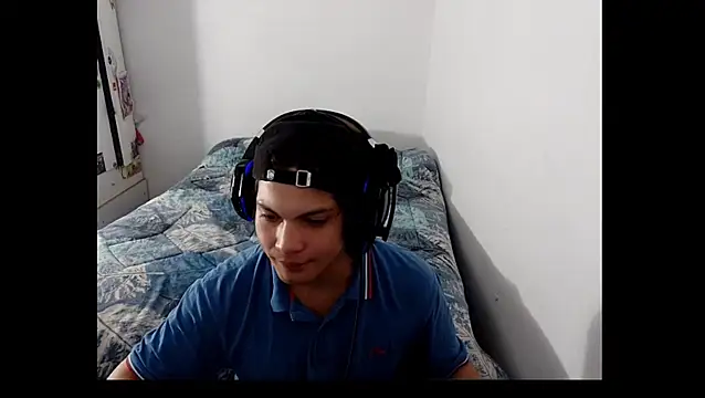 Snapshot of Xtrem3HARDxxx chatting on November 2, 2025, 7:46 am Xtrem3HARDxxx online show from November 2, 2025, 7:46 am