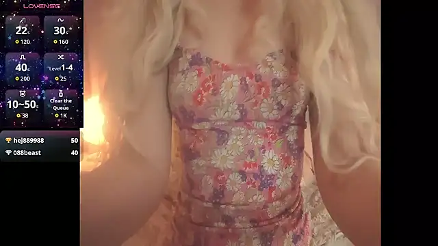 Snapshot of Blondecandie chatting on July 11, 2026, 7:25 pm Blondecandie online show from July 11, 2026, 7:25 pm