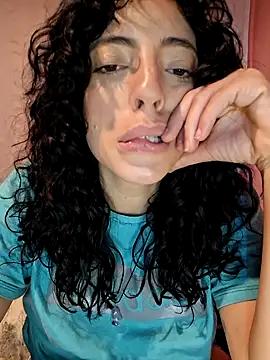 Snapshot of Sweet-diamondxxx chatting on October 23, 2025, 5:33 pm Sweet-diamondxxx online show from October 23, 2025, 5:33 pm