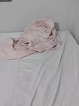 Snapshot of Sweet-diamondxxx chatting on January 14, 2025, 11:05 pm Sweet-diamondxxx online show from January 14, 2025, 11:05 pm