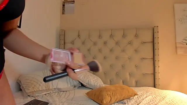 Snapshot of vanesasexyhot21 chatting on February 3, 2026, 6:40 am vanesasexyhot21 online show from February 3, 2026, 6:40 am