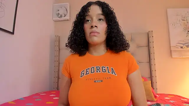 vanesasexyhot21 online show from November 4, 2025, 2:15 am