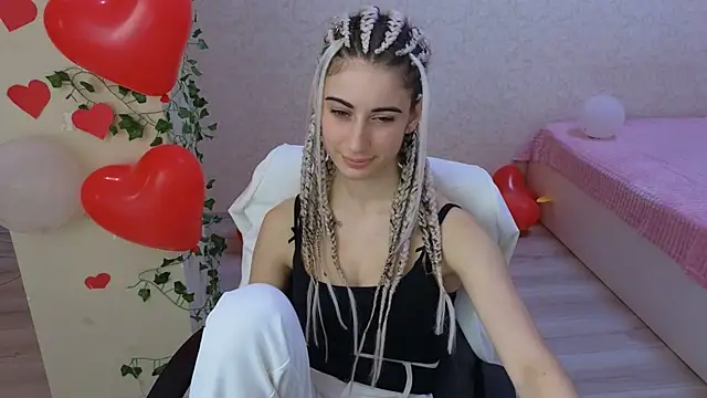 LittleFreya9 online show from February 14, 2025, 11:09 pm